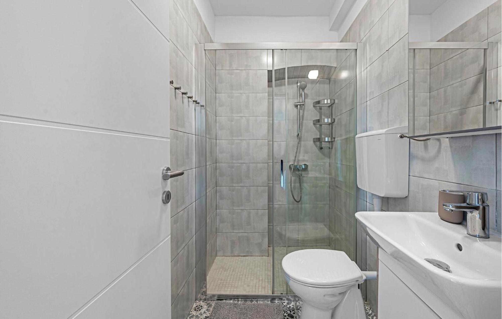 4 Bedroom Stunning Home In Μούρτερ Εξωτερικό φωτογραφία